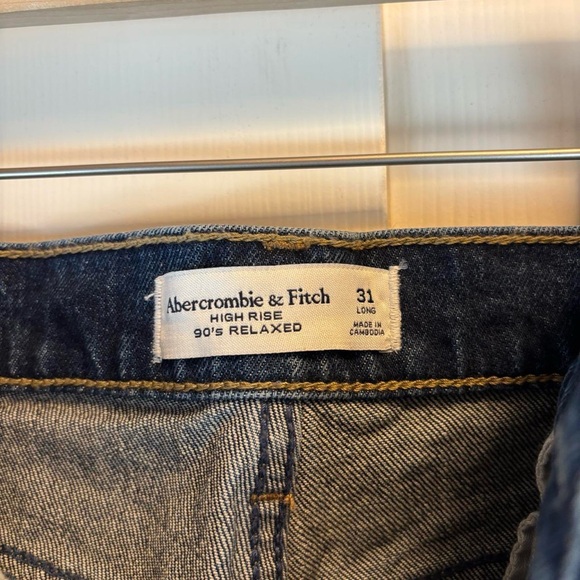 Classic Relaxed Fit Jeans - Dark Blue - Picture 3 of 7